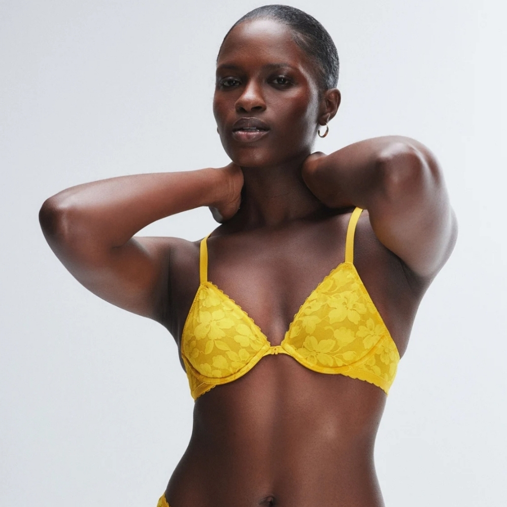 NWOT Savage X Fenty Lavish Lace Unlined Plunge Bra in topaz yellow size 34C